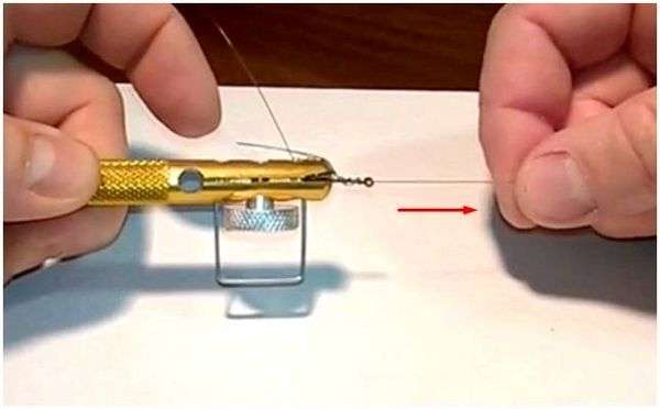 Приспособление для завязывания рыболовных узлов. все о крючковязах